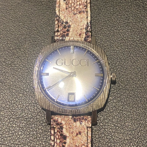 New Authentic Gucci watch - Picture 6 of 6